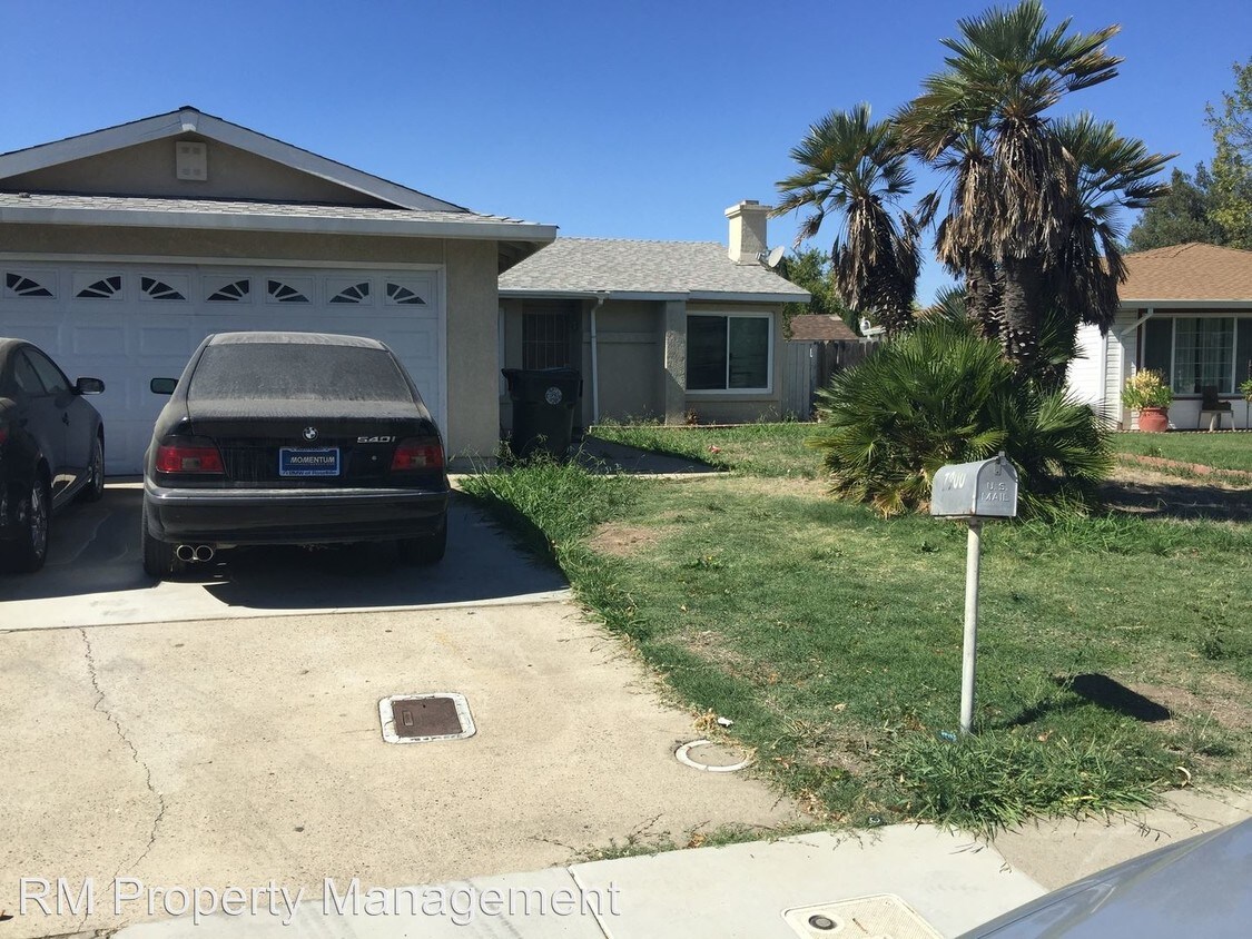 Primary Photo - 4 br, 2 bath House - 7900 Farnell Way