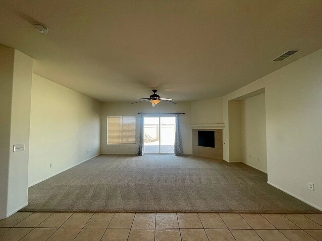 Building Photo - AVAILABLE NOW!! 3 Bedroom 2 Bathroom Home ...