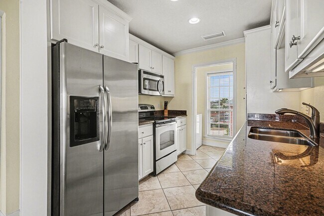 Foto del edificio - 7000 Seawall Blvd