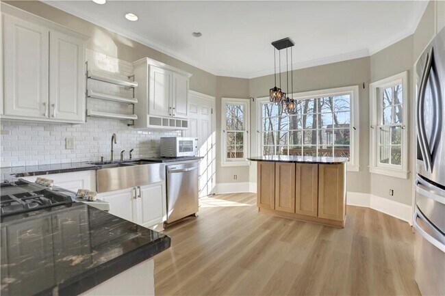 Foto del edificio - 2020 Oak Ln