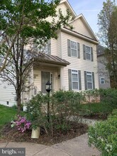 Building Photo - 22643 Tivoli Ln