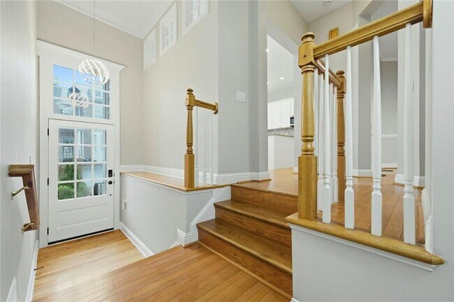 Foto del edificio - 319 Creekbank Way SE