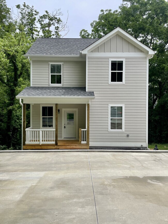 Building Photo - 3907 Wilsonia Ave