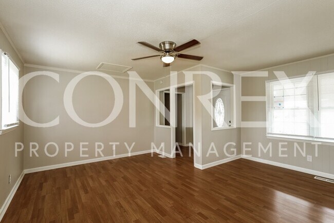 Building Photo - FULL BRICK 3 BR/ 2BA
