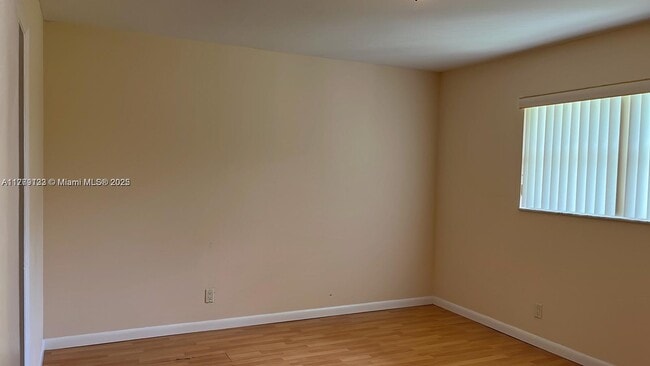 Building Photo - 8060 Fairview Dr