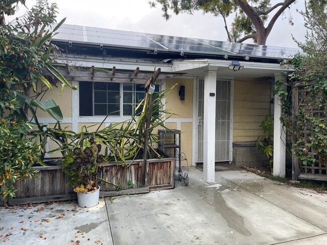 Building Photo - 13012 McKinley Ave