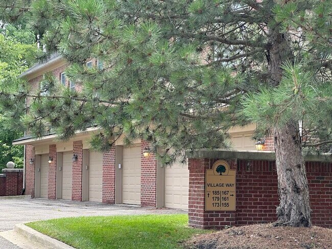 Building Photo - 185 Village Way