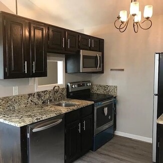 Building Photo - 3033 San Jacinto St