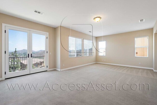 Foto del edificio - Spacious Two-Story 5 Bed / 4 Bath Home!