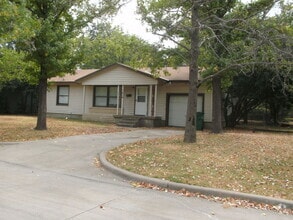 Building Photo - 1419 Glendale St