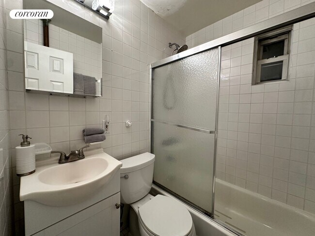 Foto del edificio - 229 Berry St