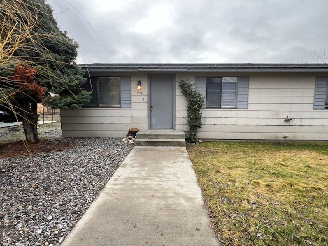 Foto principal - 306 2nd St SE