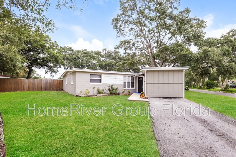 Foto principal - 9401 84th St