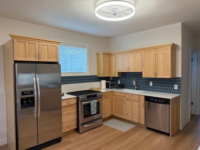 Foto del edificio - 944 Williamstown Ct