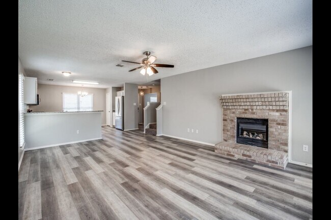 Foto del edificio - 624 Canyon Pl