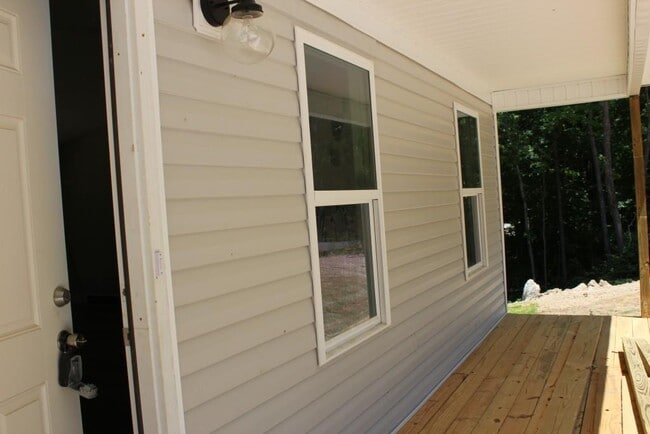 Building Photo - 183 Lakeview Terrace