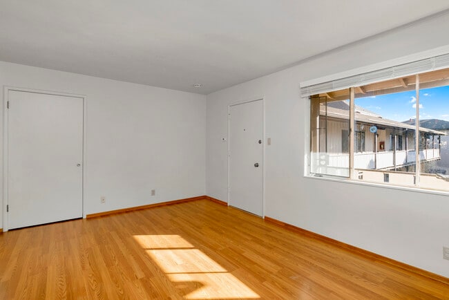 Building Photo - 2145 Santa Clara Ave