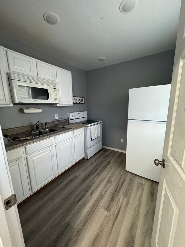 Foto del edificio - 1054 Johnnie Bud Ln