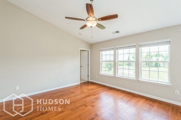 Foto del edificio - NOW AVAILABLE! - 347 Courtland Ct, Kannapo...