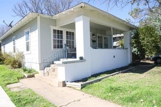 Building Photo - 1720 Belle Pl