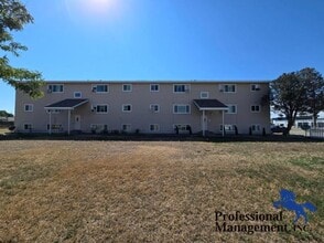 Building Photo - 836 Yellowstone River Rd