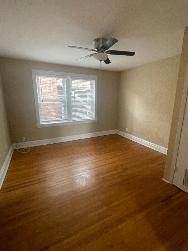 Foto del edificio - 7553 Byron Pl