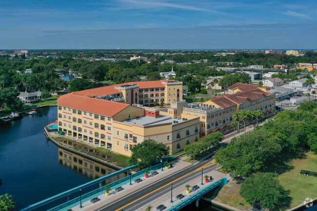 Aerial - Stonehaven at Main Street