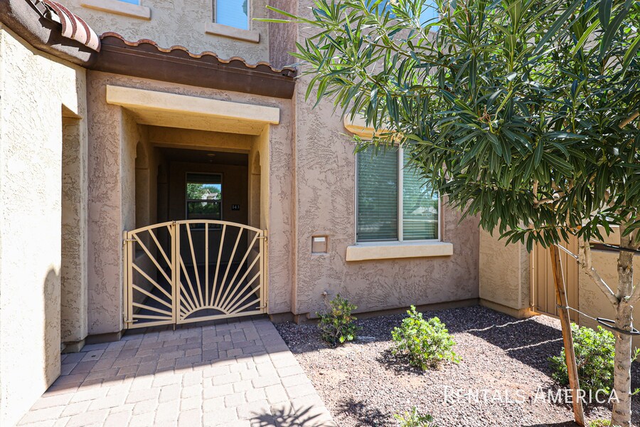 Primary Photo - Charming 2-bedroom, 2 bath Condo
