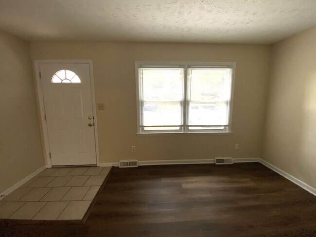 Foto del edificio - 1505 Kelly Cir