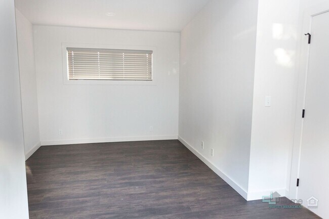 Foto del edificio - 2425 SE Monroe St