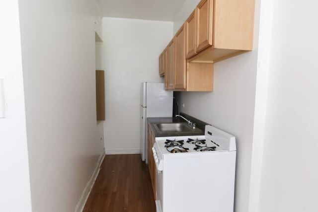 Building Photo - 4646 N Paulina St