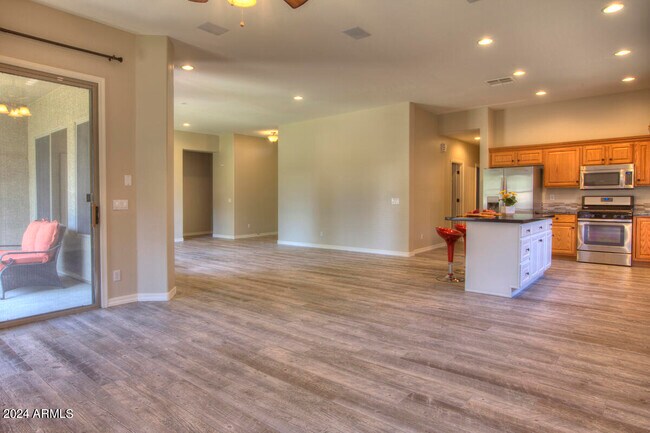 Foto del edificio - 25609 N Singbush Loop
