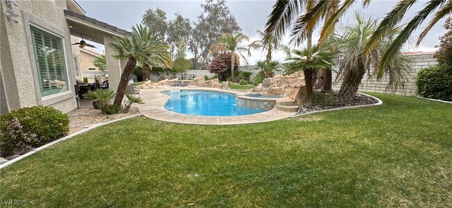Building Photo - 9905 Fox Springs Dr