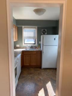 Kitchen - 22673 Garrison St