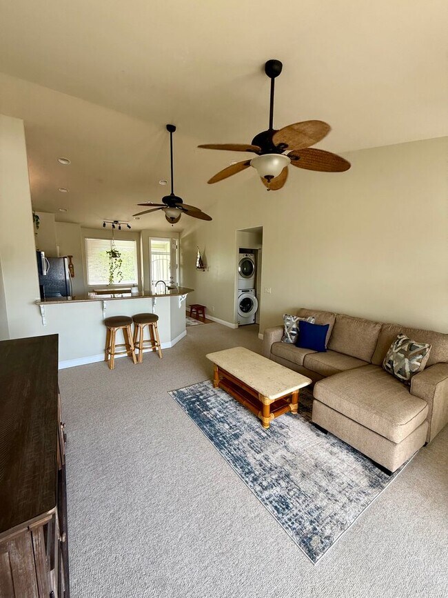 Foto del edificio - Bright 3 Bed, 2 Bath Condo