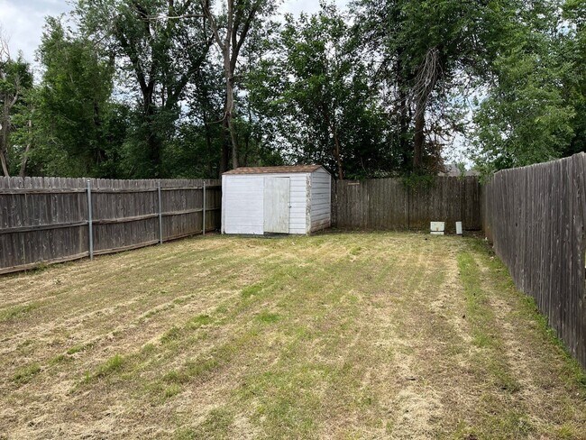 Photo - Available Now - 3 bedroom 2 bath House