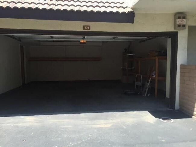 Foto del edificio - Large Updated 3/2 Condo