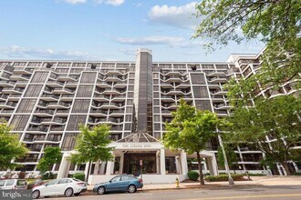 Building Photo - 1530 Key Blvd Building Photo - 1530 Key Blvd