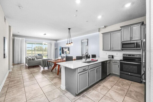 Foto del edificio - 563 Ocean Course Ave