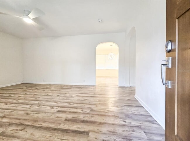 Foto del edificio - 518 NW 27th Ave