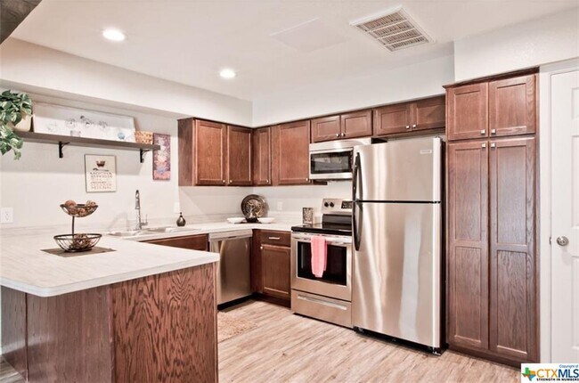 Foto del edificio - 308 Westwood St