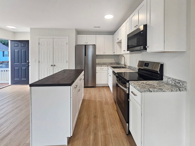 Foto del edificio - 7 Paris Creek Ct