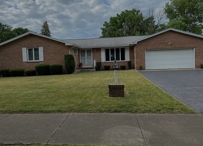 Building Photo - 22 Airinton Dr