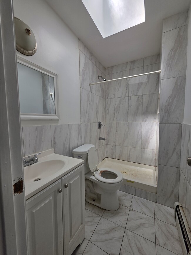 Building Photo - 18717 Linden Blvd