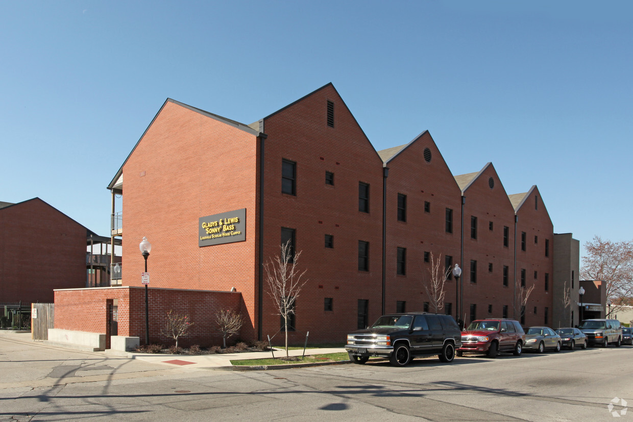 Primary Photo - Family Scholar House