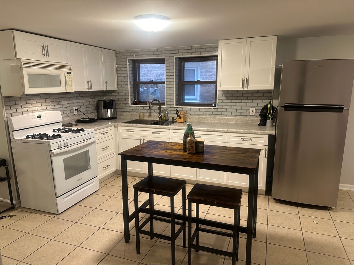 Foto principal - 6221 S Massasoit Ave