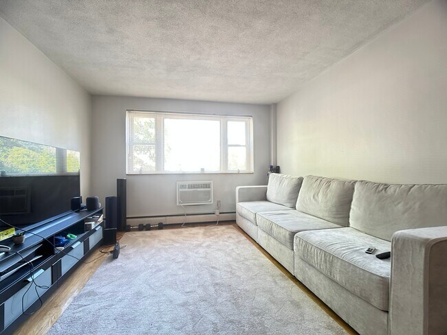 Foto del edificio - 11 Cogswell Ave