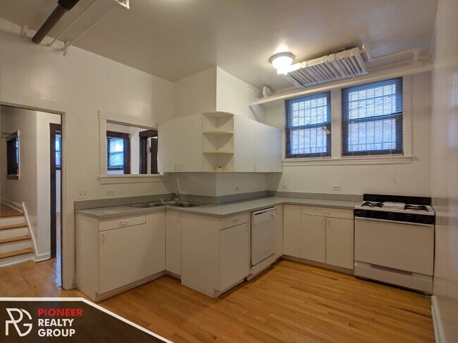 Foto del edificio - 820 W Waveland Ave