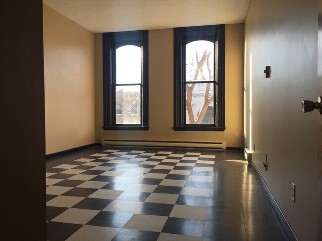 Foto del edificio - 57 Main St S