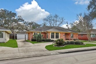 Building Photo - 3315 S Braeswood Blvd